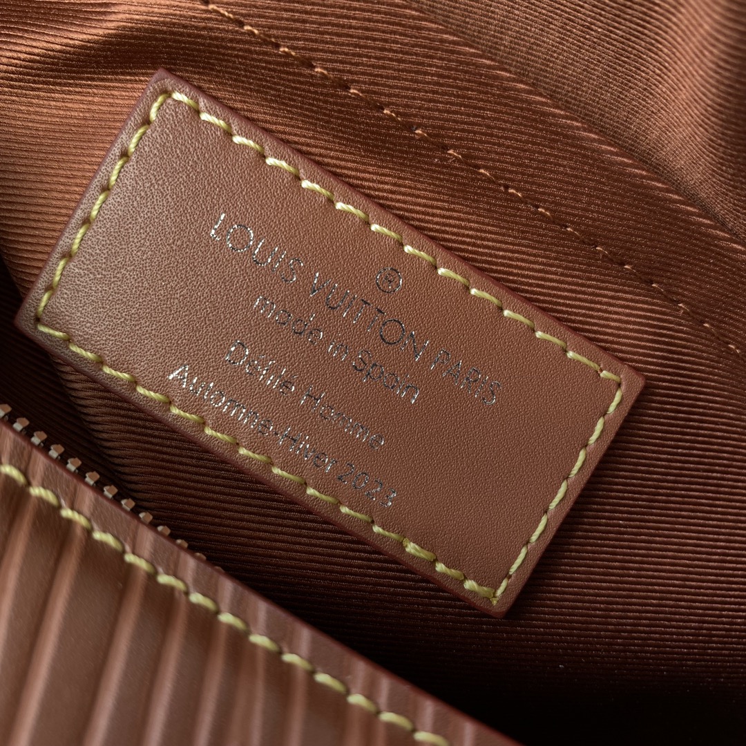 l**is V*t*n soft polochon bag m46692-27x 15x 15cm