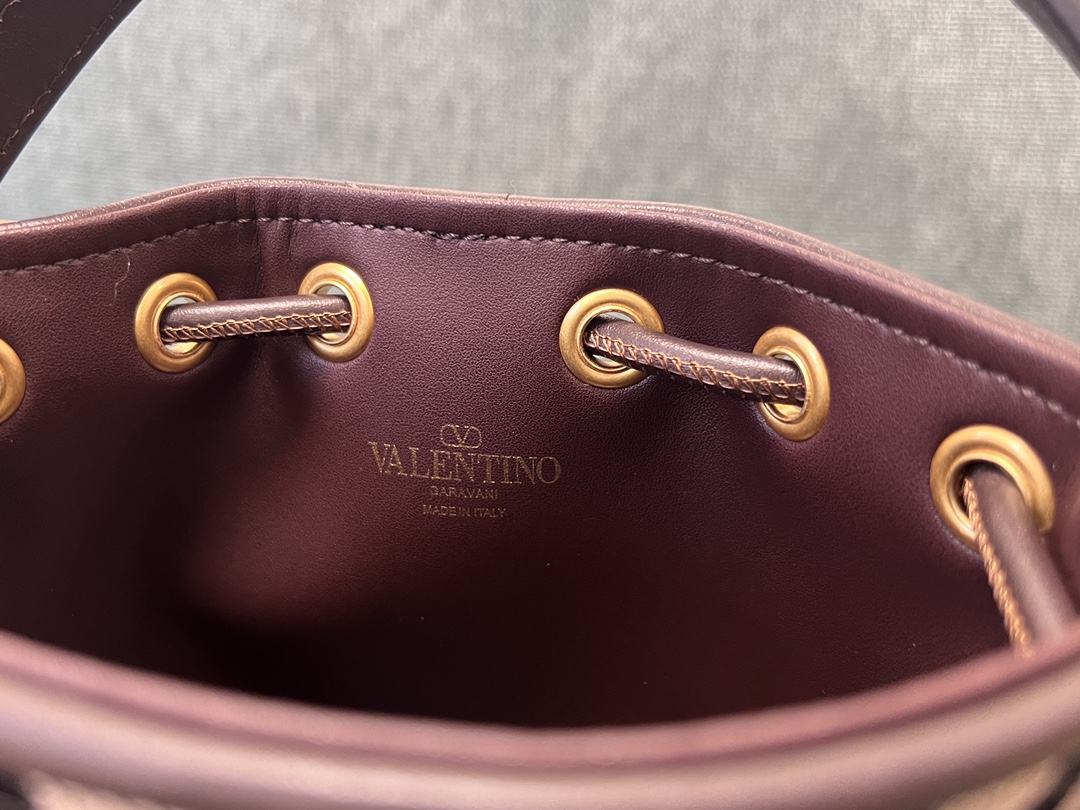 Valentino GARAVANIVLOGO SIGNATURE Bag-12*18*10CM