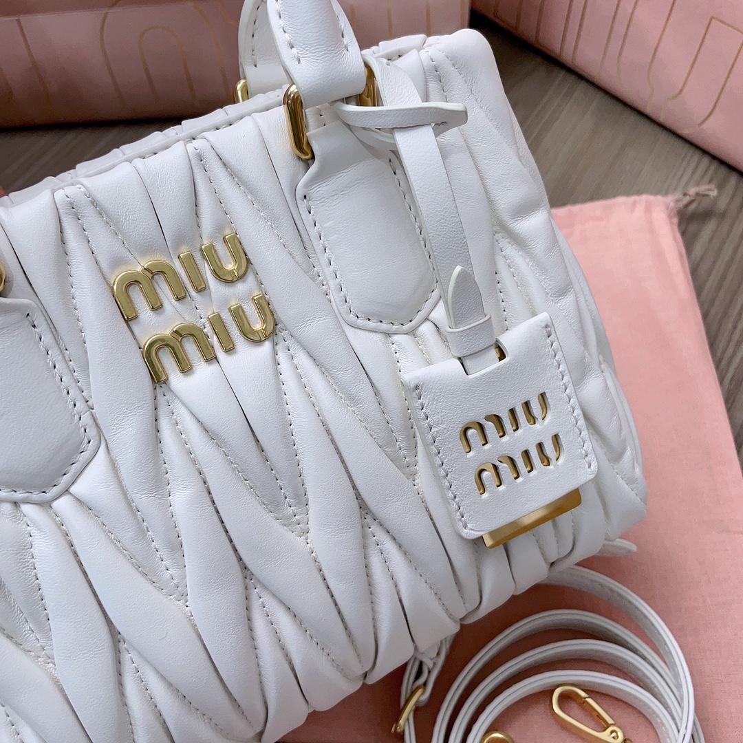 MiuMiu Tote-20 X16 X11CM