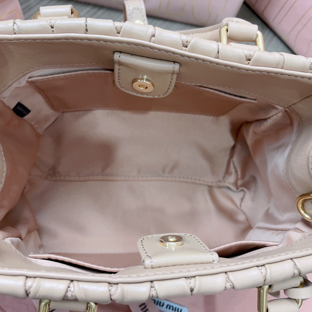 MiuMiu Tote-20 X16 X11CM