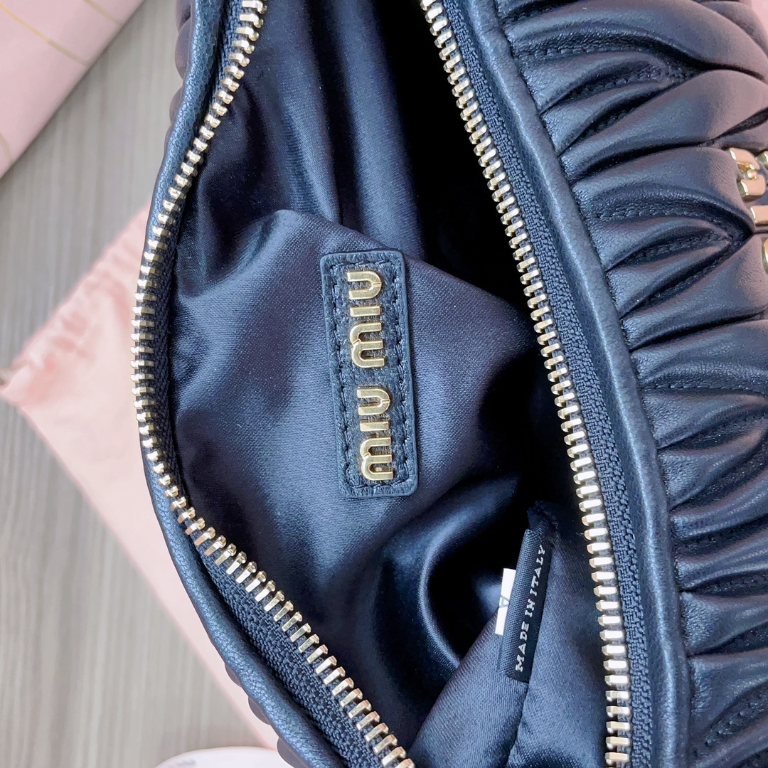 MiuMiu Bag-25X18X7CM