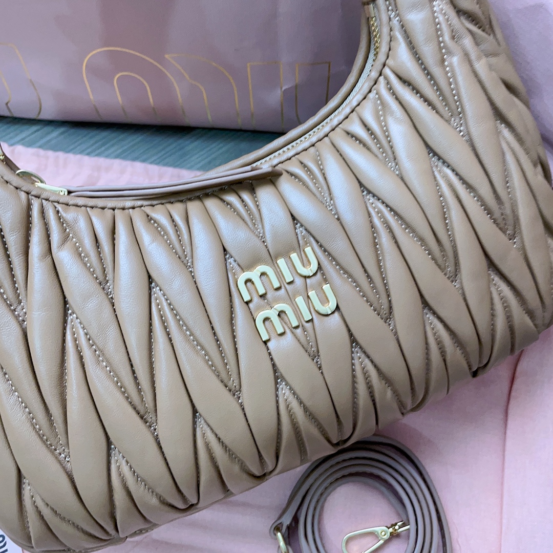 MiuMiu Bag-25X18X7CM