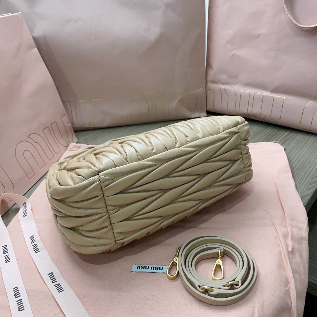 MiuMiu Bag-25X18X7CM