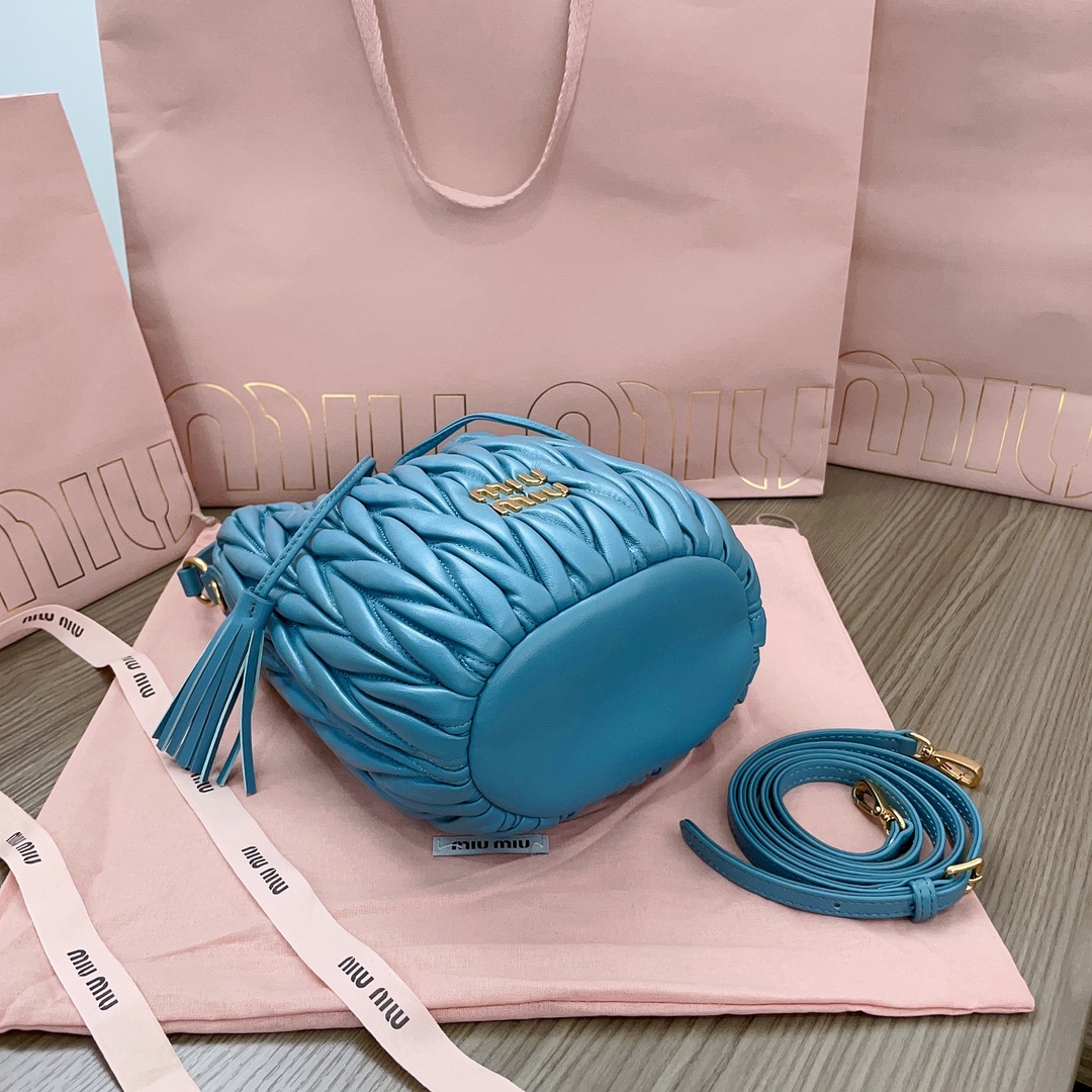 MiuMiu Bag-20X18X14CM