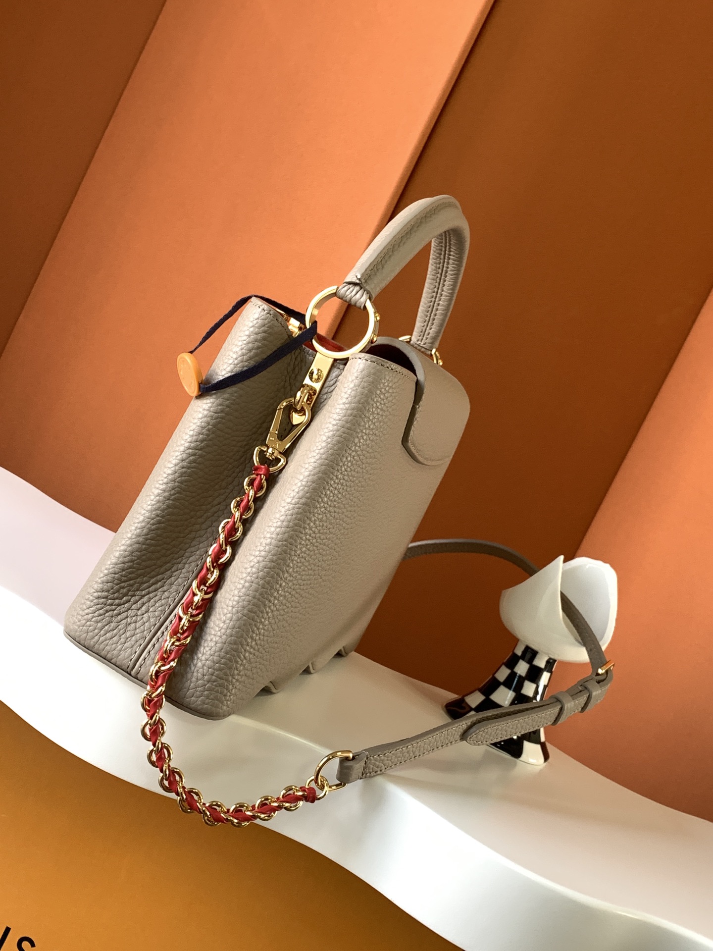 l**is V*t*n capucines bb-27*18*9cm