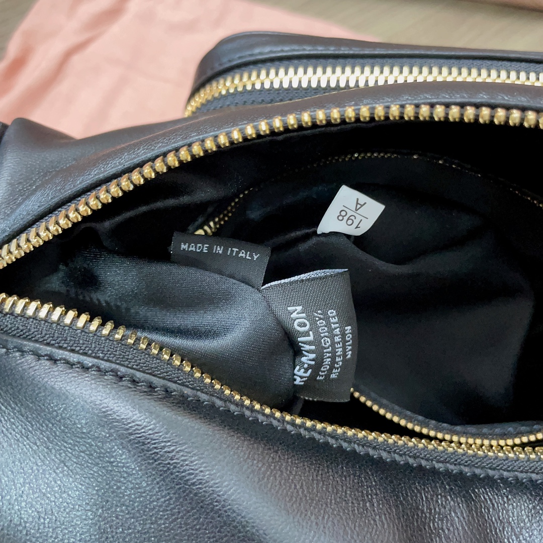 MiuMiu Bag-27 X12 X9CM