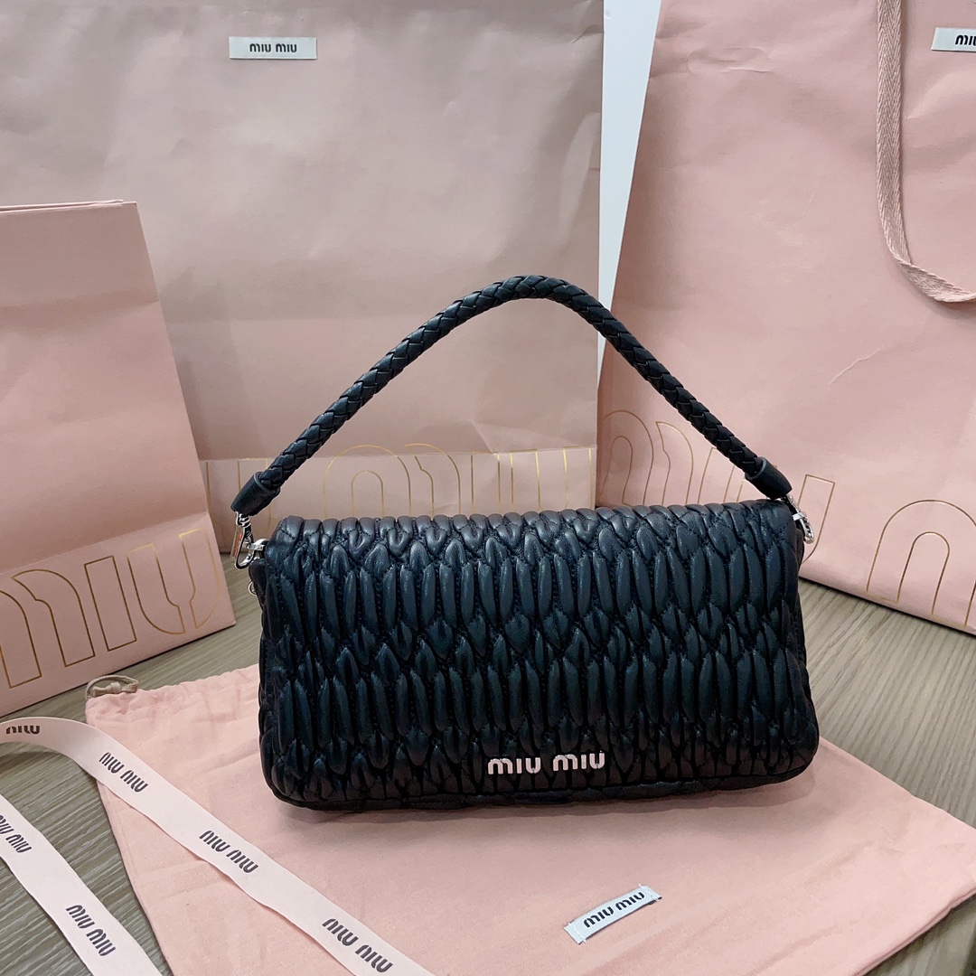 MiuMiu Chain Bag-22.5*4.5*12CM