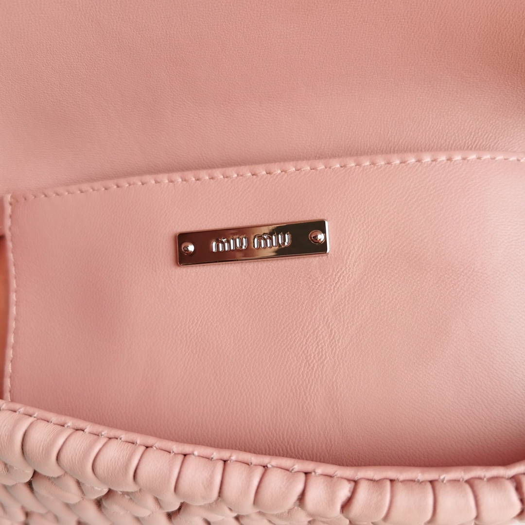 MiuMiu Chain Bag-22.5*4.5*12CM