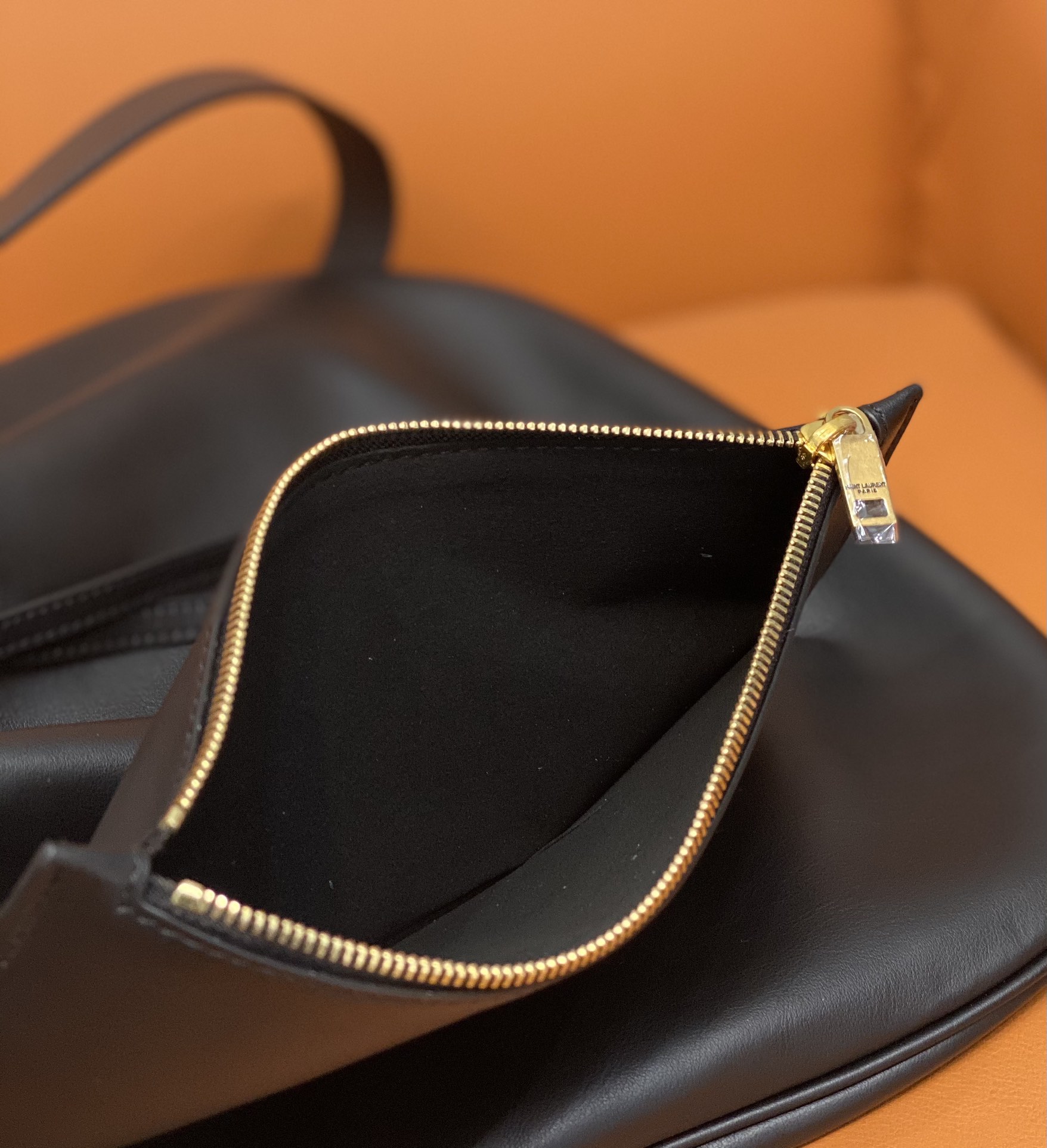 YSL Hobo Bag-33×28×2.5CM
