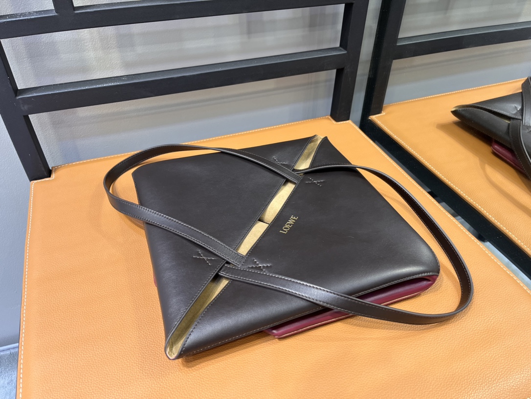 Loewe Puzzle Tote-25/14/30CM