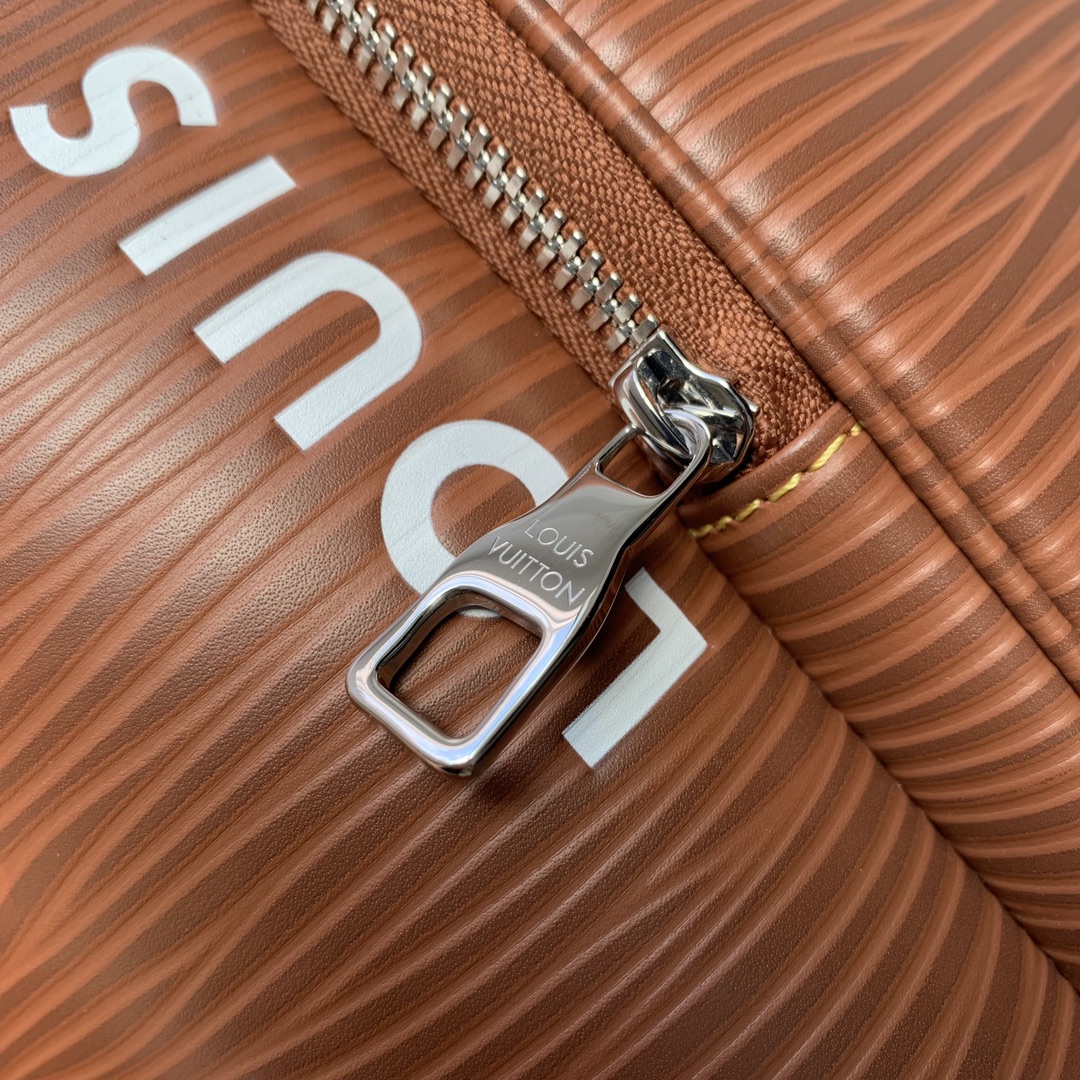 l**is V*t*n montsouris backpack-32 x 40 x 19cm