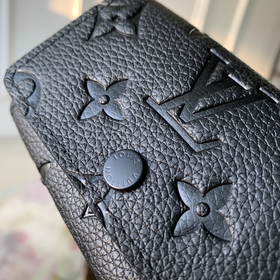 l**is V*t*n wallet-m82604-12*7*2cm