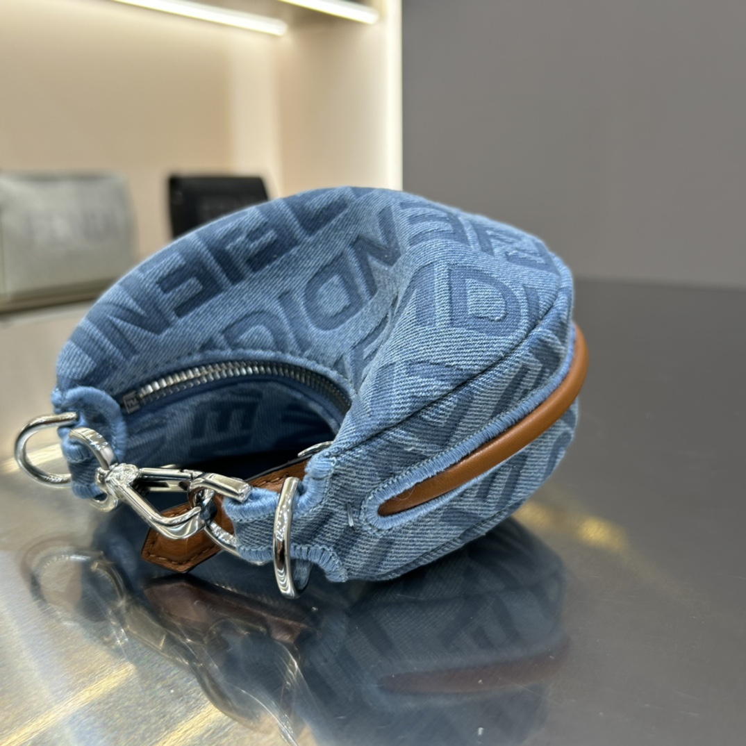 F**di praphy-16.5x14x5cm