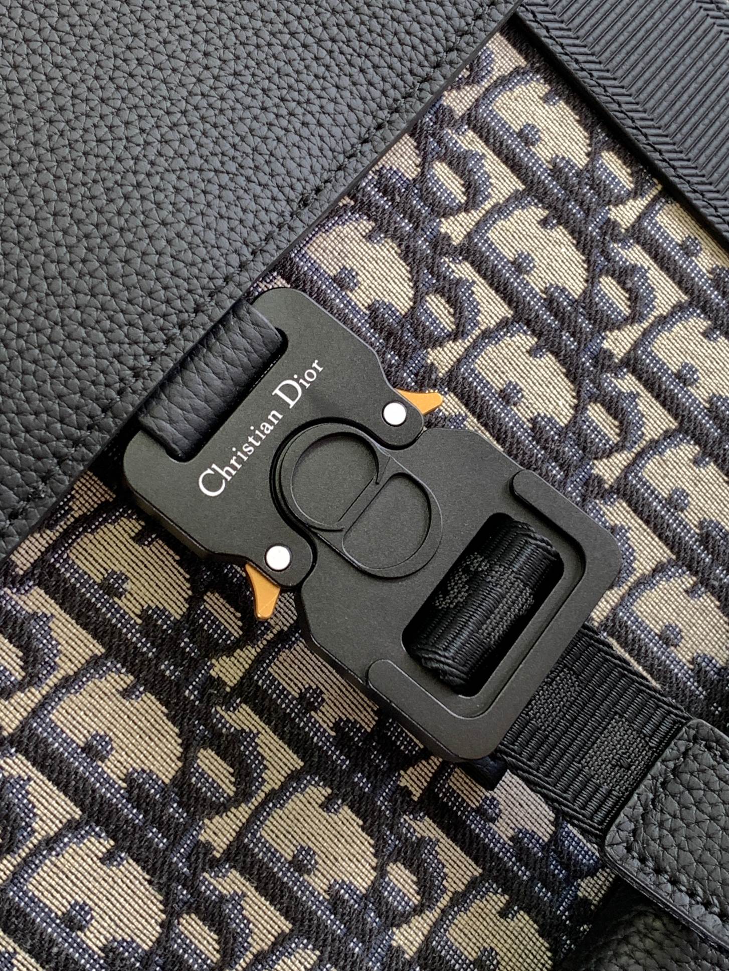 D*or saddle backpack-32 x 45 x 16cm