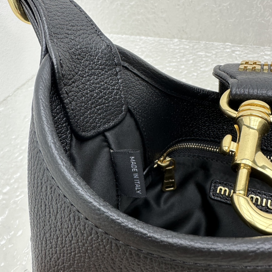 MiuMiu Hobo Tote-19*15*4CM