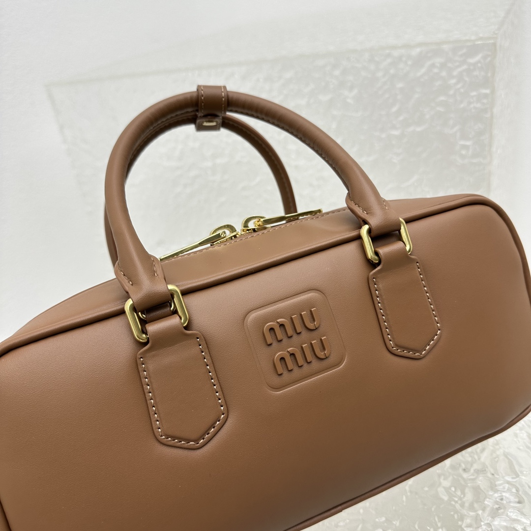 MiuMiu SS23 Softy Padded Bag-27*12*9CM