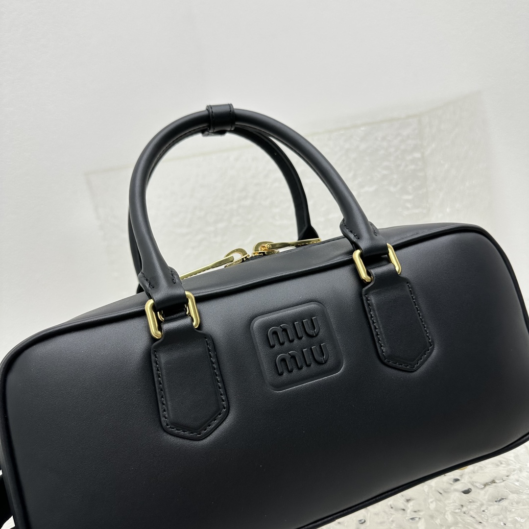 MiuMiu SS23 Softy Padded Bag-27*12*9CM