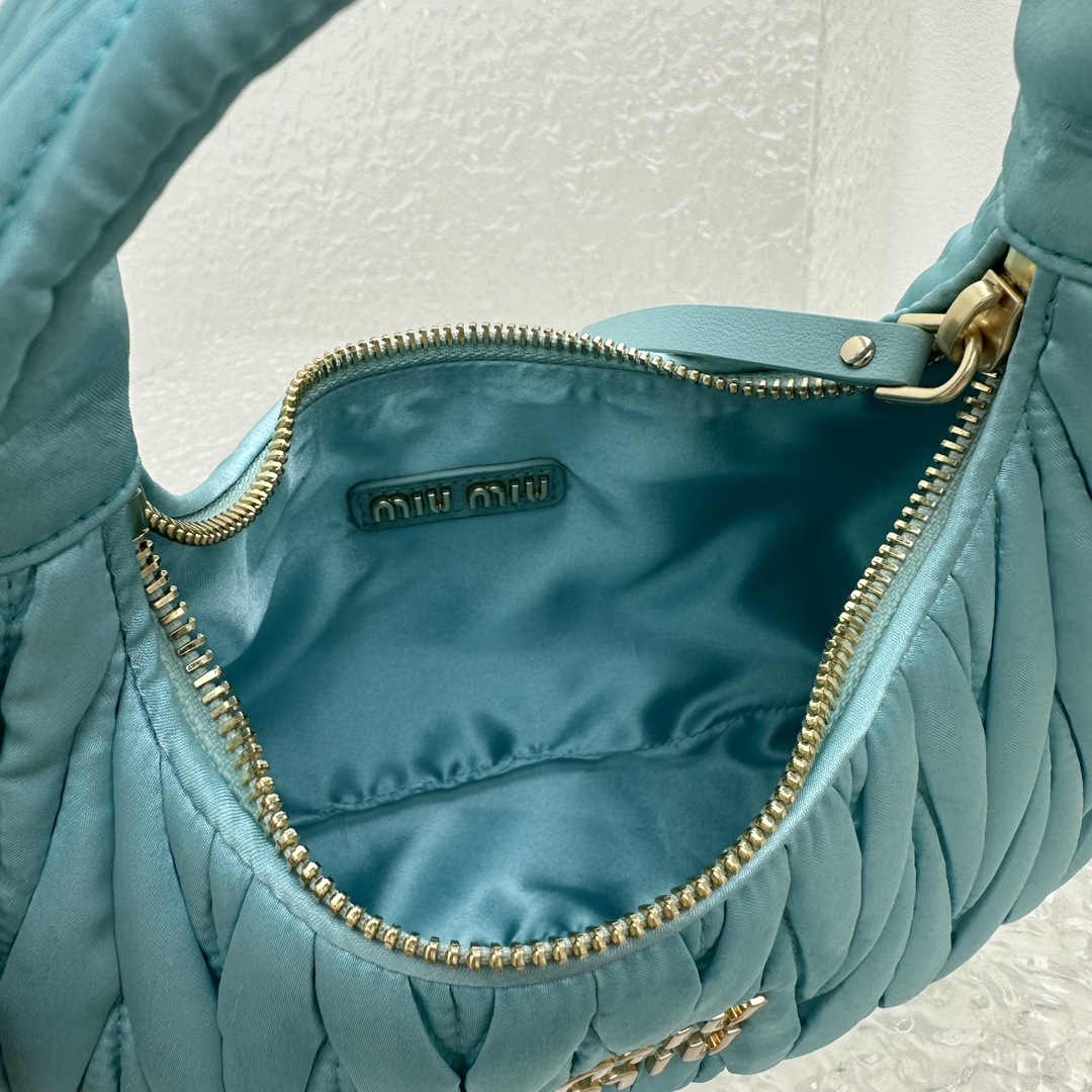 MiuMiu Wander Hobo Bag-20*6*17CM
