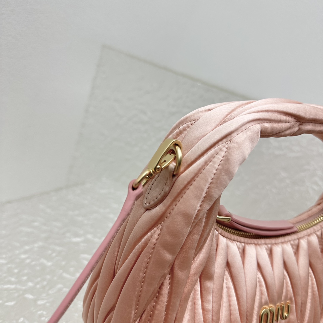 MiuMiu Wander Hobo Bag-20*6*17CM
