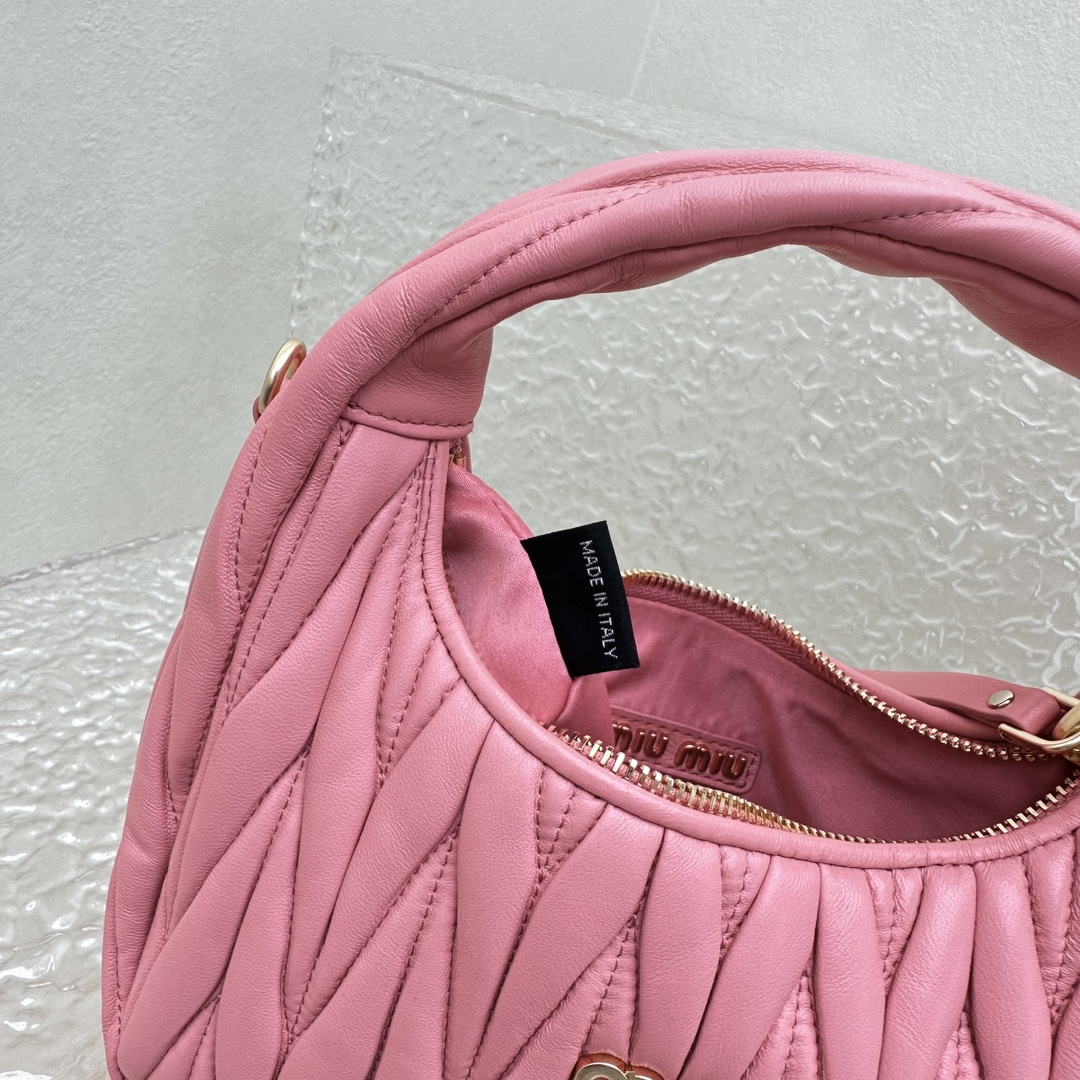 MiuMiu Wander Hobo Bag-20*6*17CM