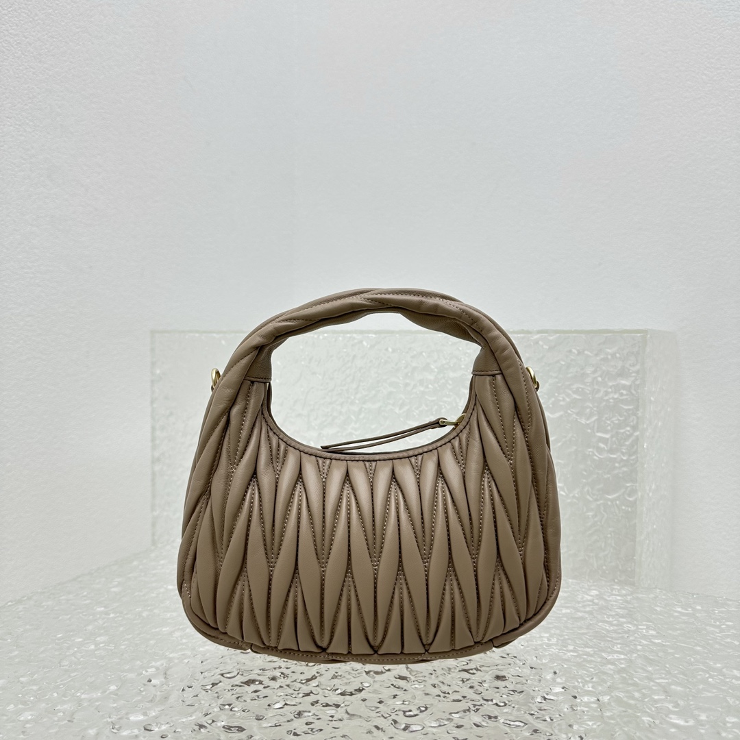 MiuMiu Wander Hobo Bag-20*6*17CM