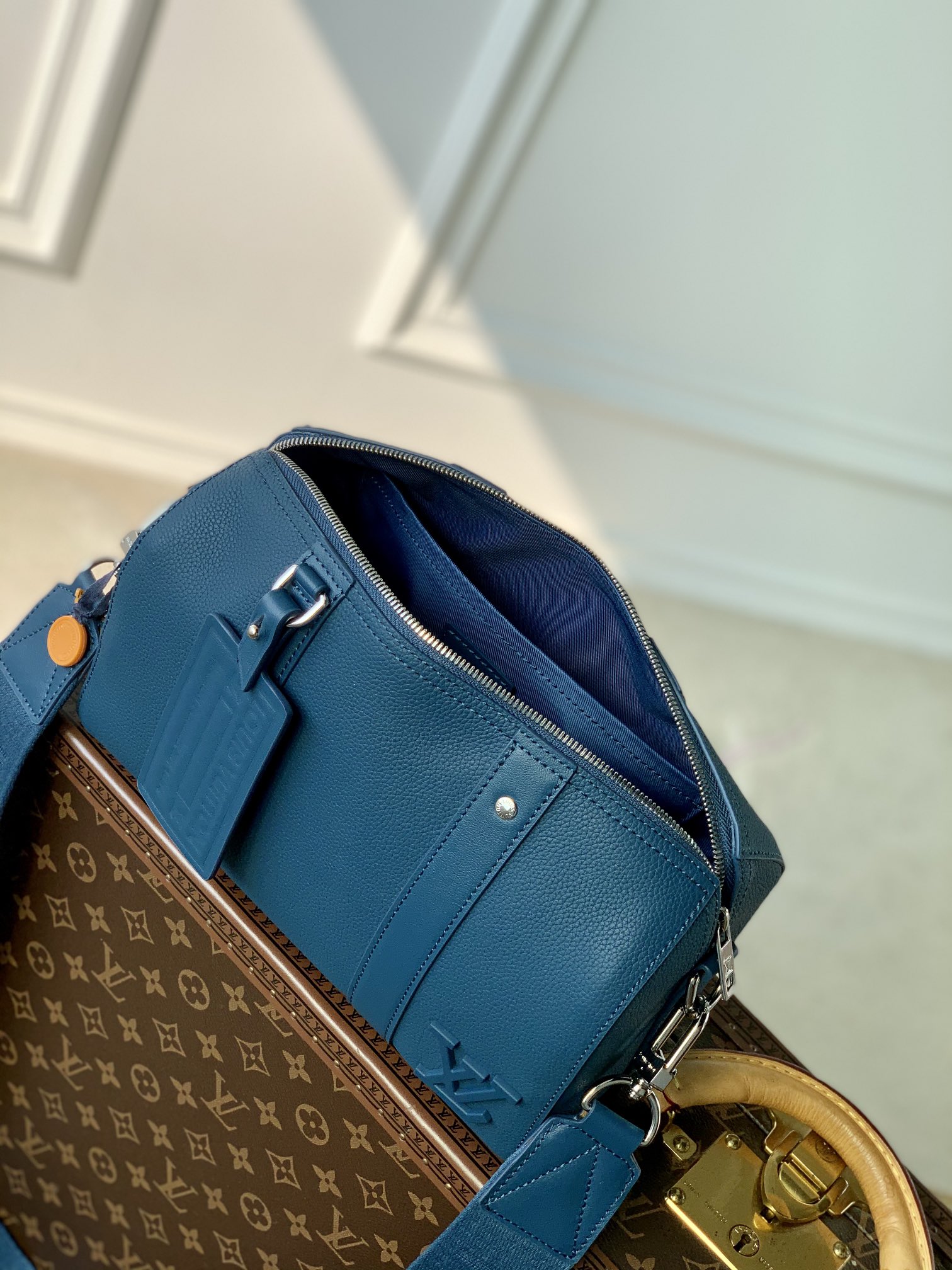 l**is V*t*n city keepall-27x17x13cm