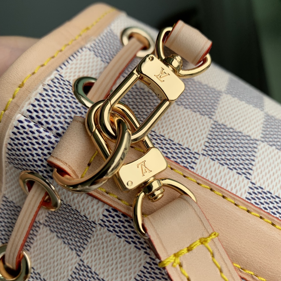 l**is V*t*n nano noé-13*16*10cm