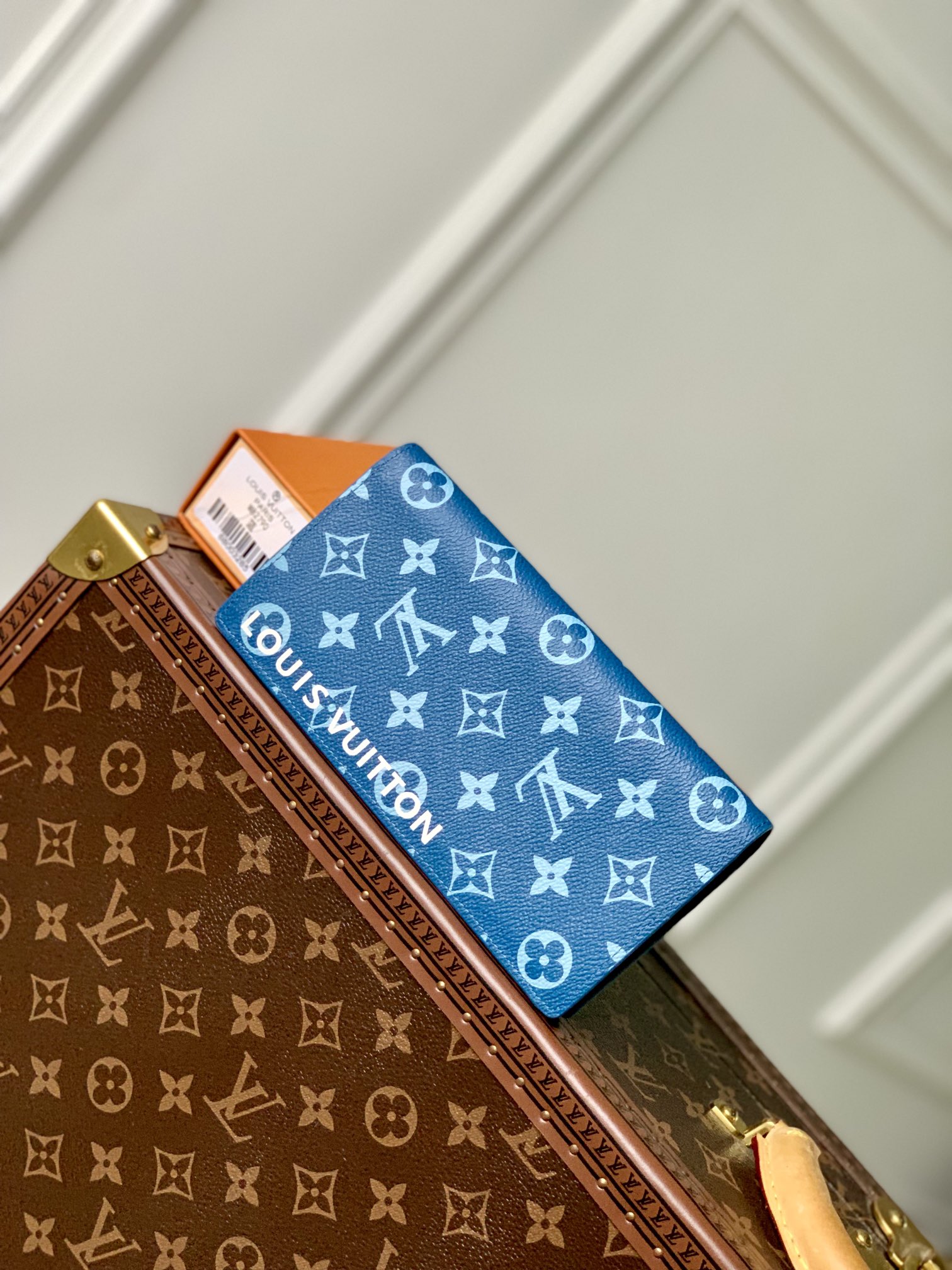 l**is V*t*n wallet-10*19*2cm