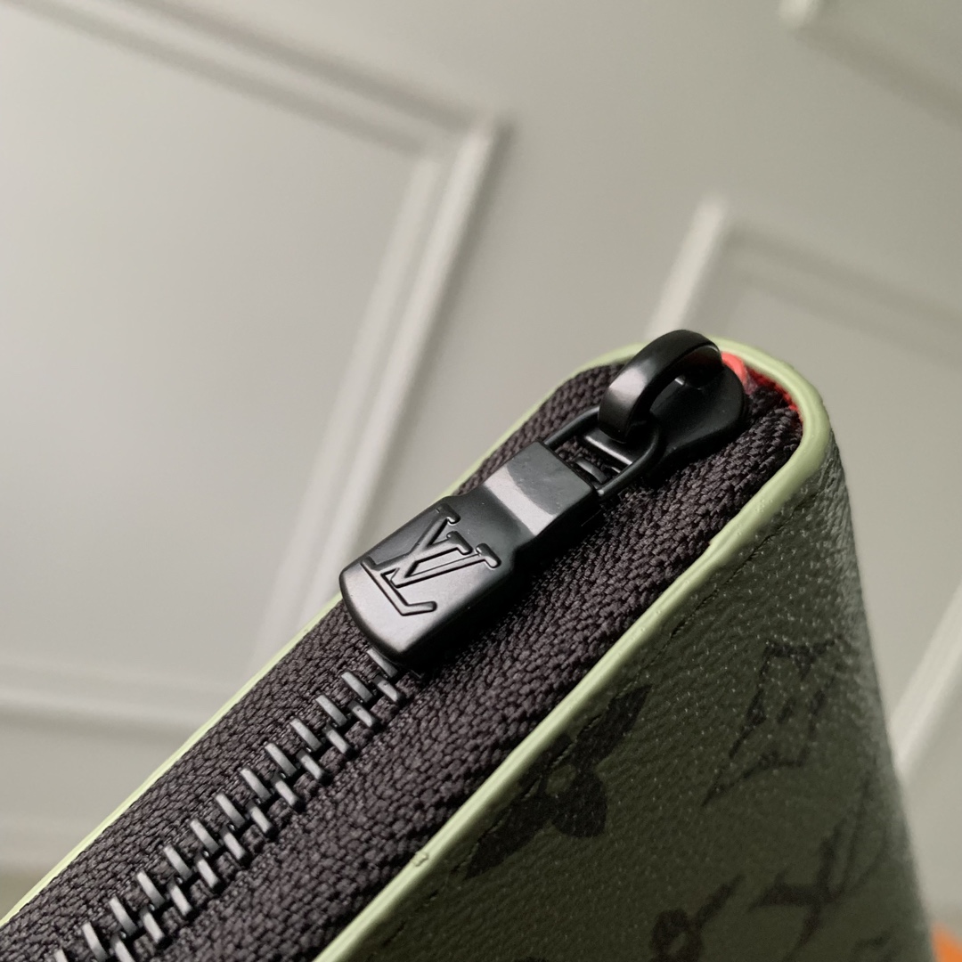 l**is V*t*n zippy wallet m82529-20*10cm