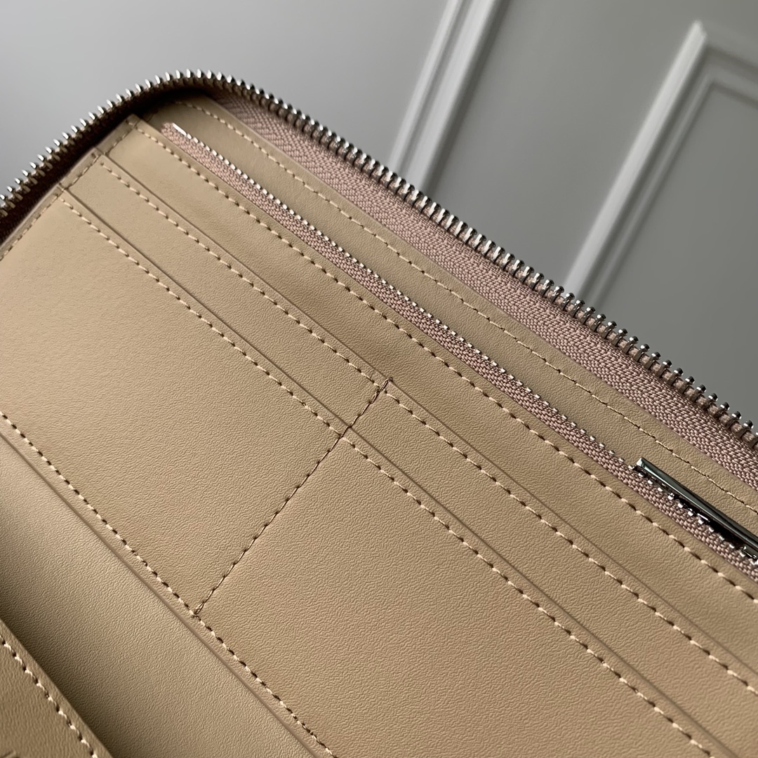 l**is V*t*n zippy wallet m82529-20*10cm