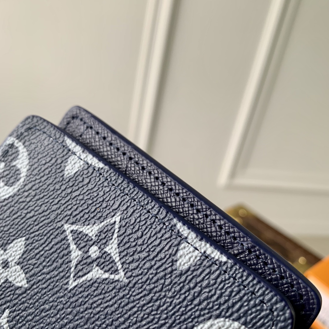 l**is V*t*n slender wallet-m62294-11*9*2cm