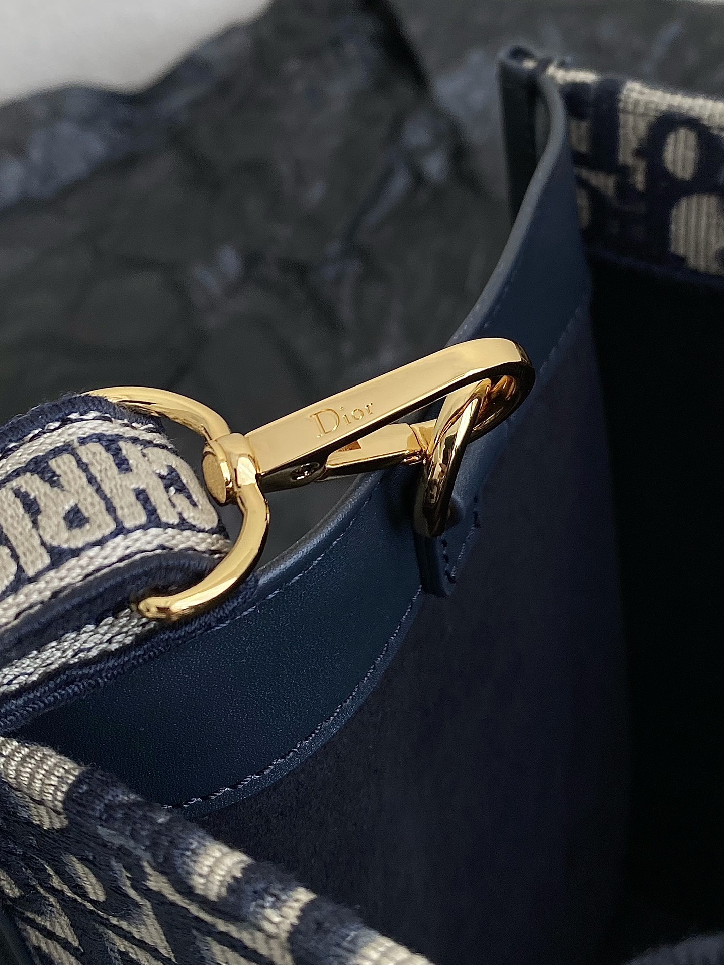 D*or small book tote-26*8*22cm