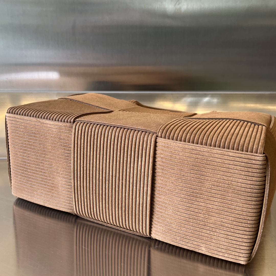 Bo*te*ga ve*ne*ta arco tote-30x20x11.5cm