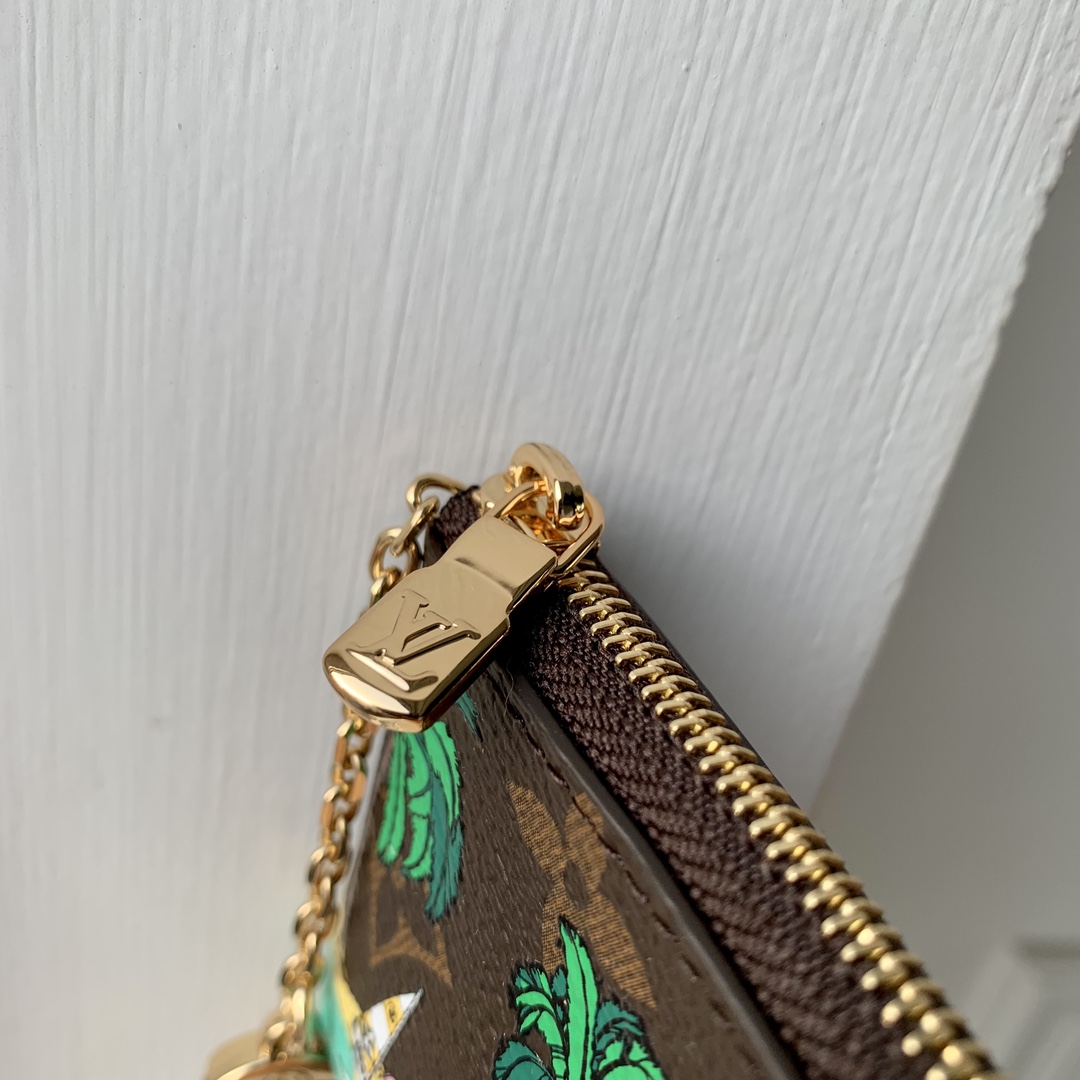 l**is V*t*n wallet m82615-12*7cm