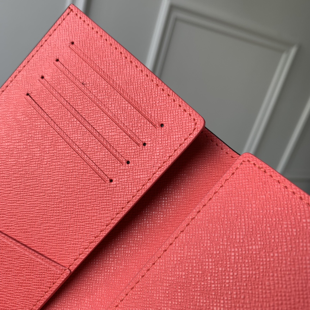 l**is V*t*n passport card holder-14*10.5cm