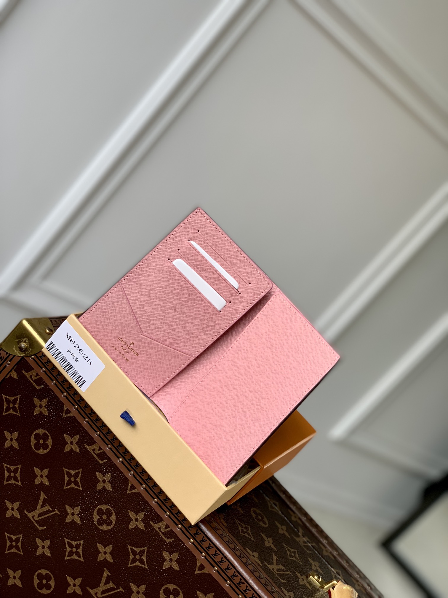 l**is V*t*n passport card holder-14*10.5cm