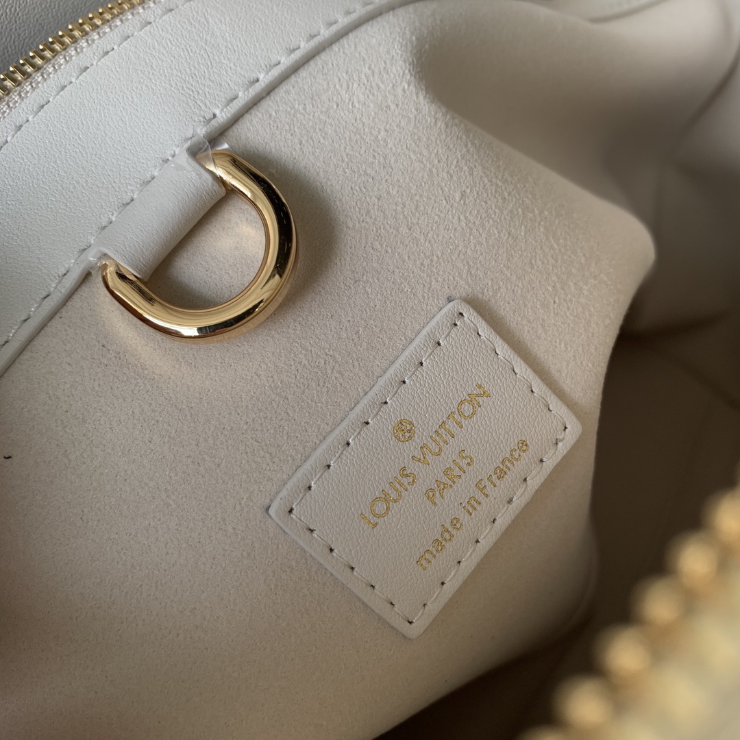 l**is V*t*n lock it tote mm-36×29×15cm