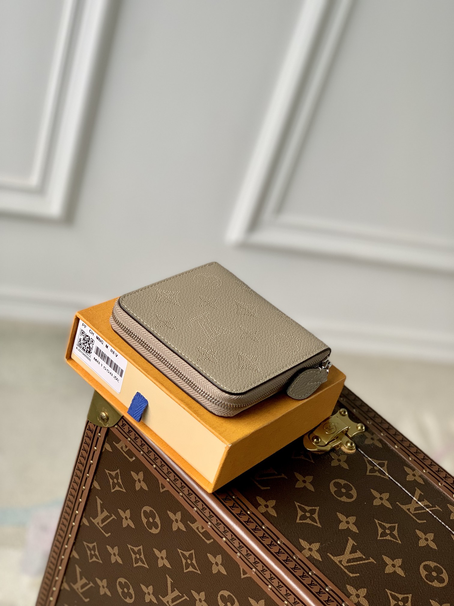 l**is V*t*n wallet-m81558-11.5 x 10.5 x 2cm