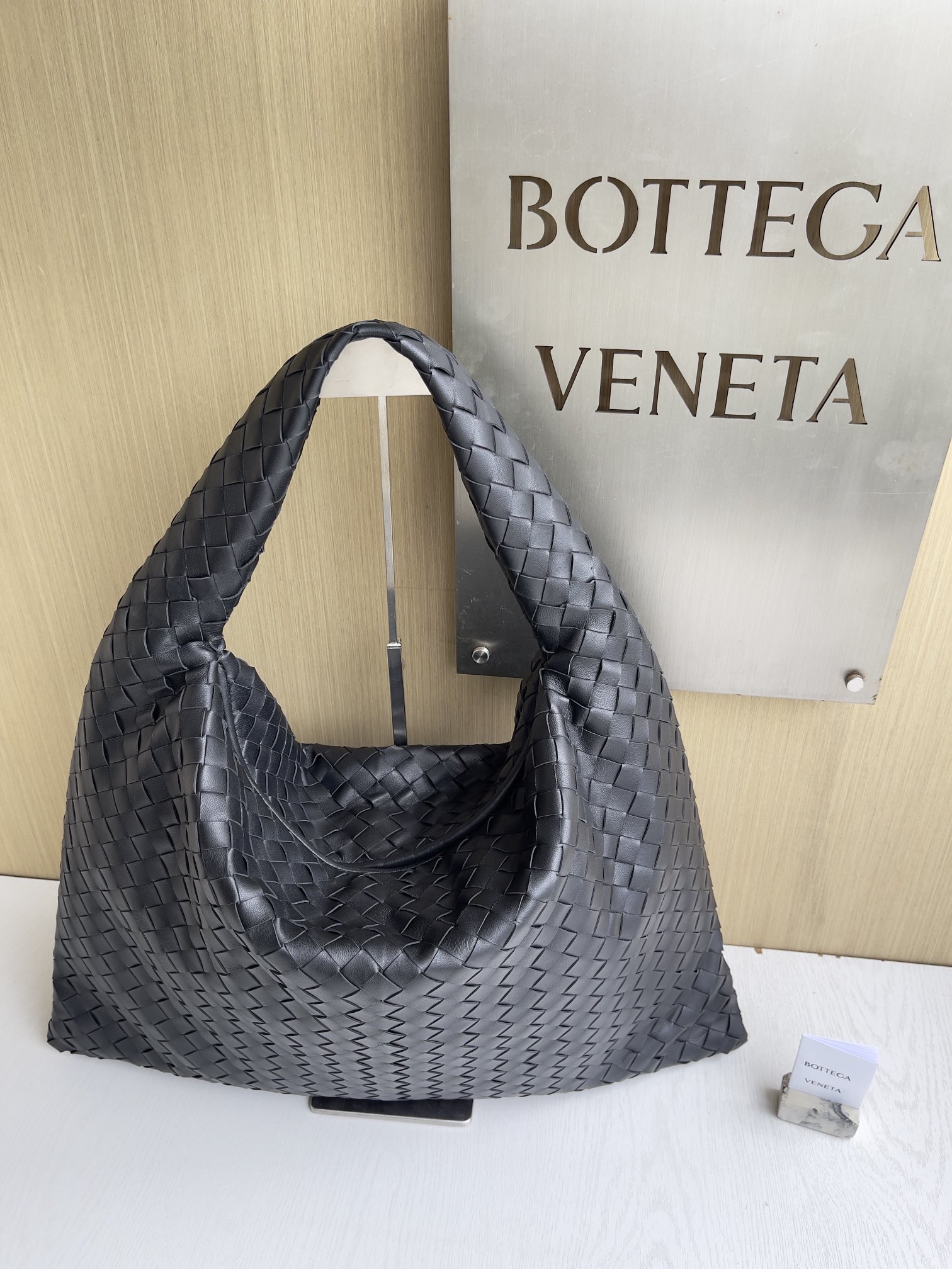Bo*te*ga ve*ne*ta hop bag-53*24*13cm