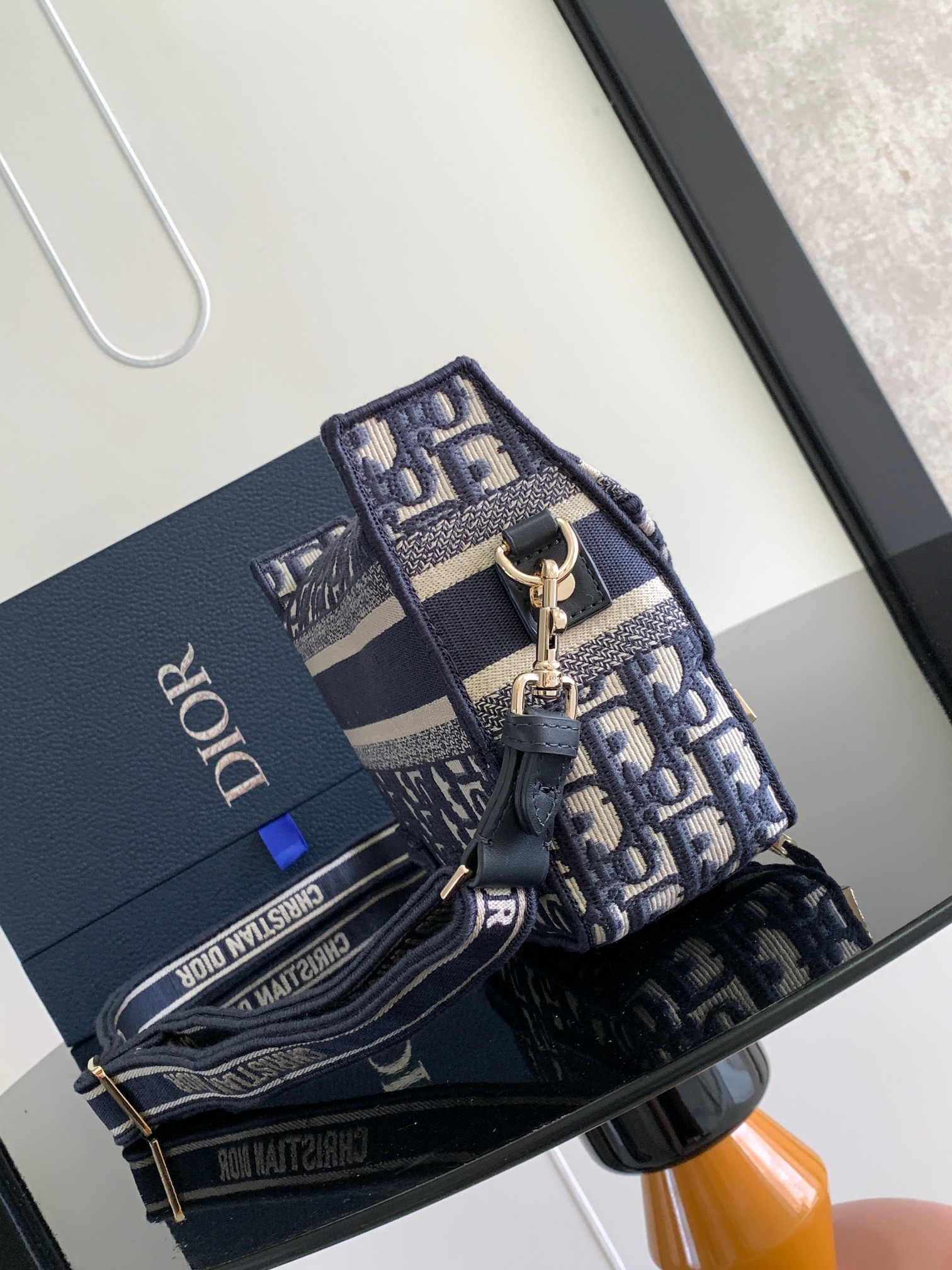 D*or oblique messenger bag-23×15×8cm