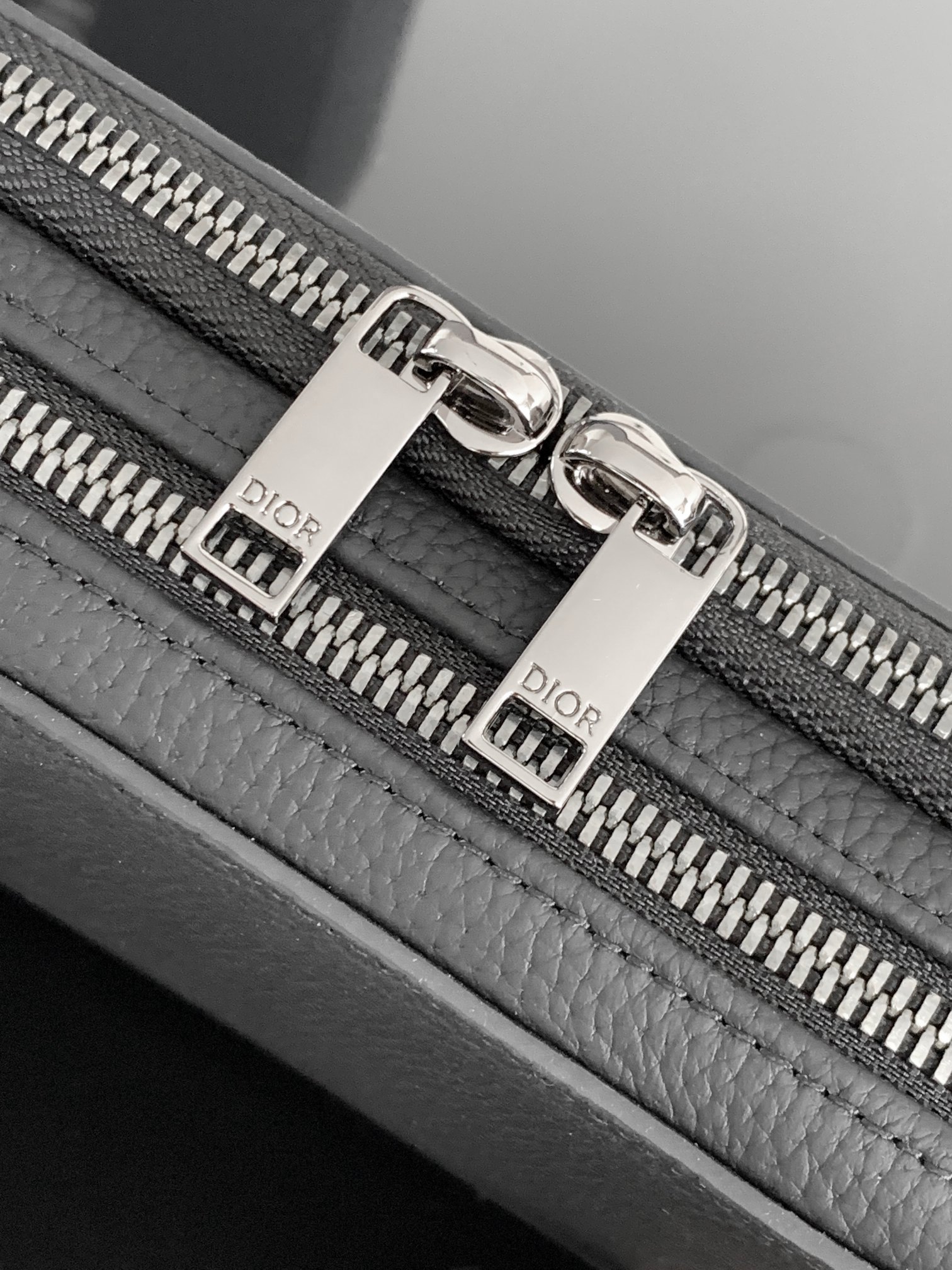 D*or oblique handlebag-17 x 12.5 x 55cm