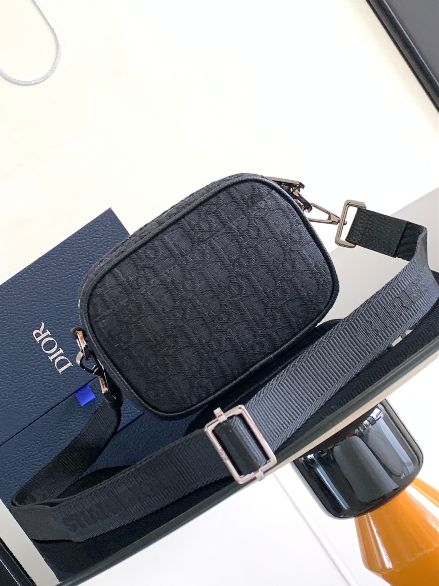 D*or safari messenger bag-17 x 12.5 x 4cm