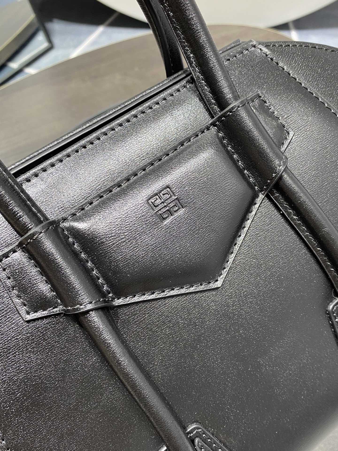 Givenchy Antigona Tote-22*20*13CM