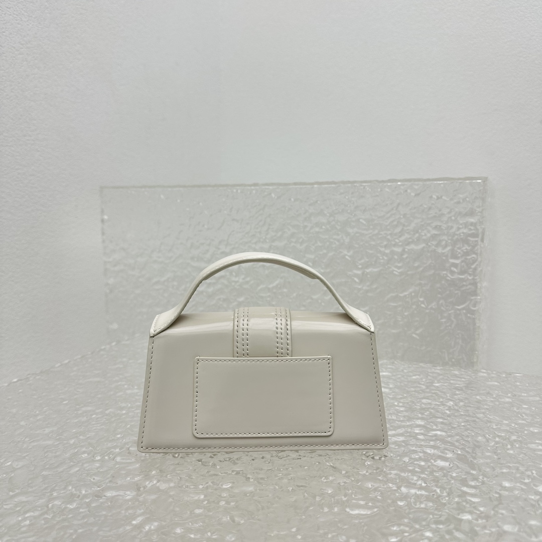 Jacquemus Small Bamnino Bag-18x6x7CM