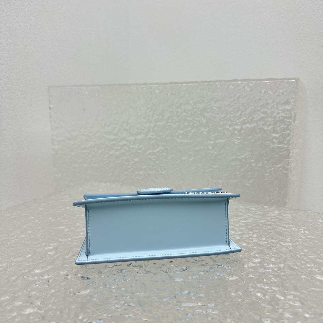 Jacquemus Small Bamnino Bag-18x6x7CM