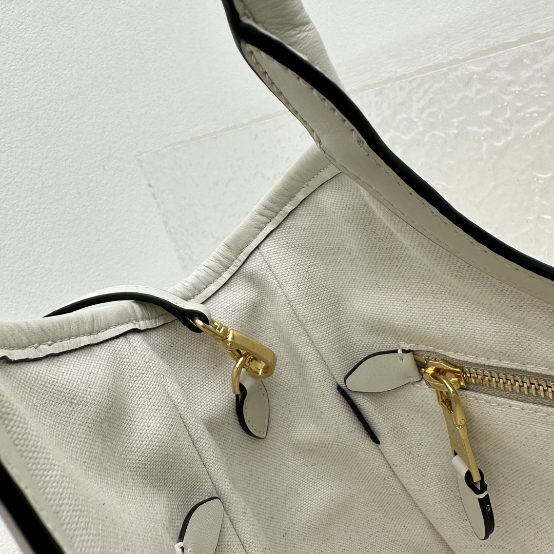 MiuMiu Hobo Bag-22*11*14CM