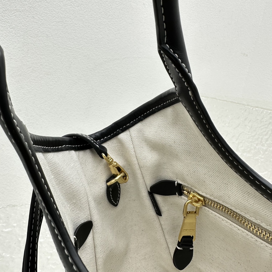 MiuMiu Hobo Bag-22*11*14CM