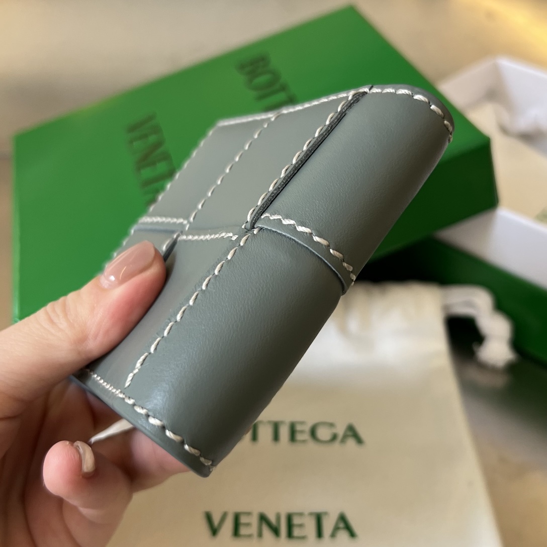 Bo*te*ga ve*ne*ta wallet-10x8.5cm