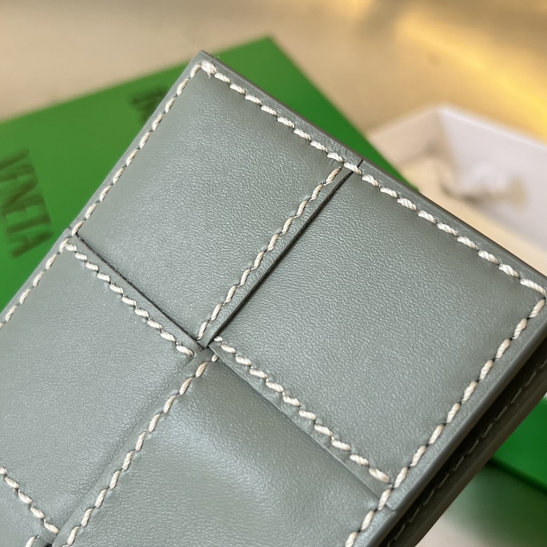 Bo*te*ga ve*ne*ta wallet-10x8.5cm