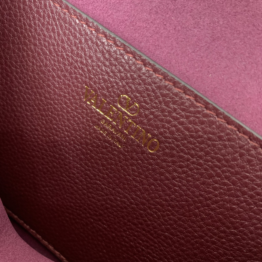 Valentino Garavani Allnite Bag-23.5✖️18✖️8CM